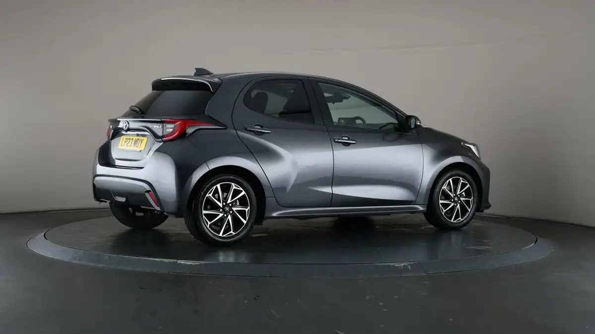 2023-toyota-yaris-15-vvt-i-design-big-56