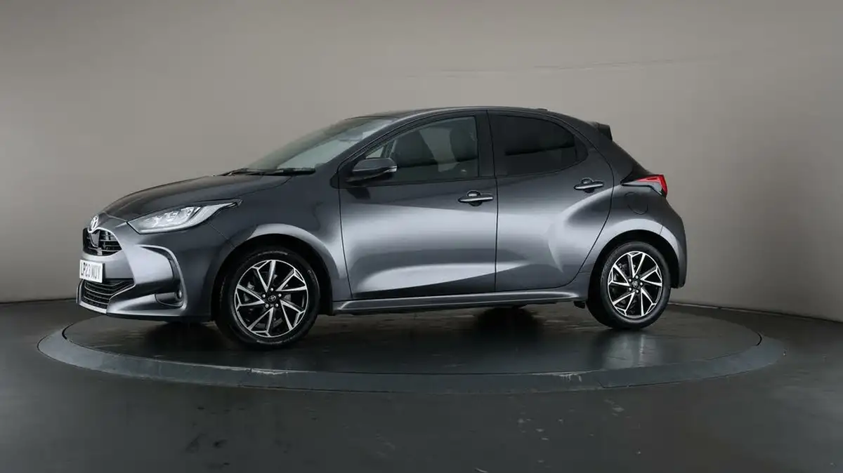 2023-toyota-yaris-15-vvt-i-design-big-32