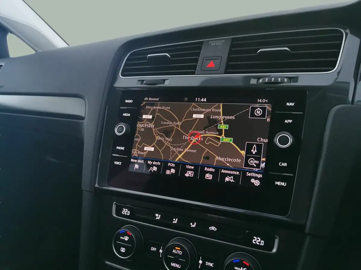 2020-volkswagen-golf-e-e-golf-big-4