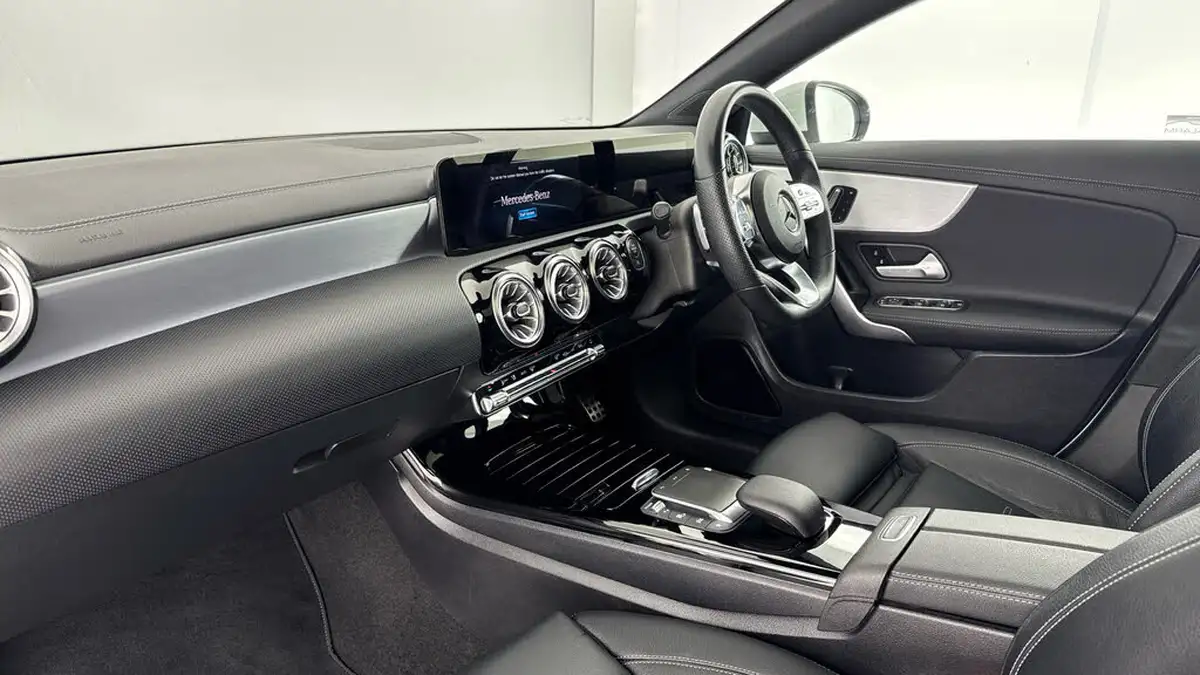2022-mercedes-benz-cla-13-cla-180-amg-line-premium-plus-shooting-brake-5d-big-8