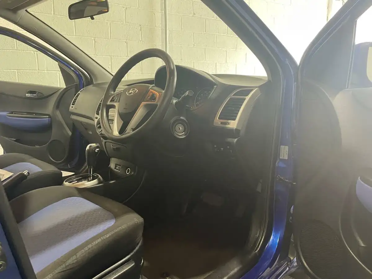 2010-hyundai-i20-14-comfort-5d-auto-big-25