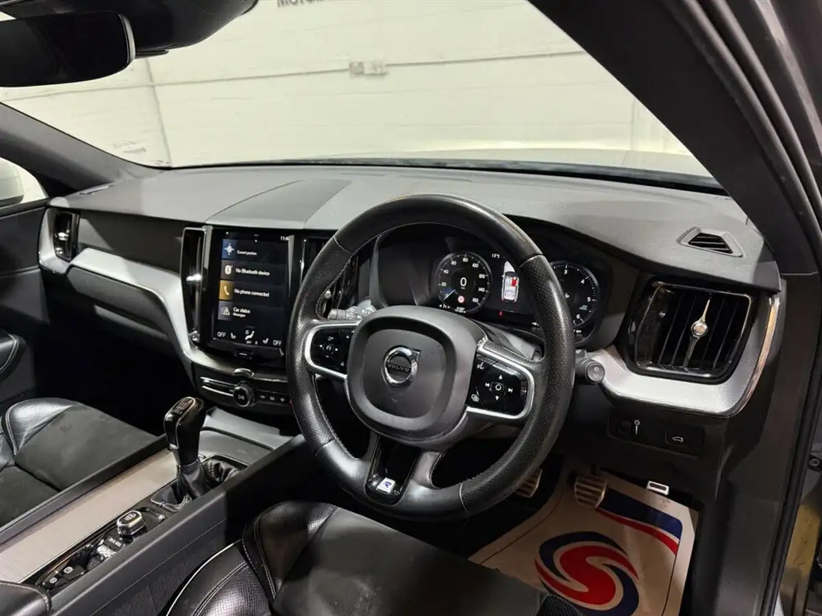 2018-volvo-xc60-20td-d4-r-design-4x4-big-31