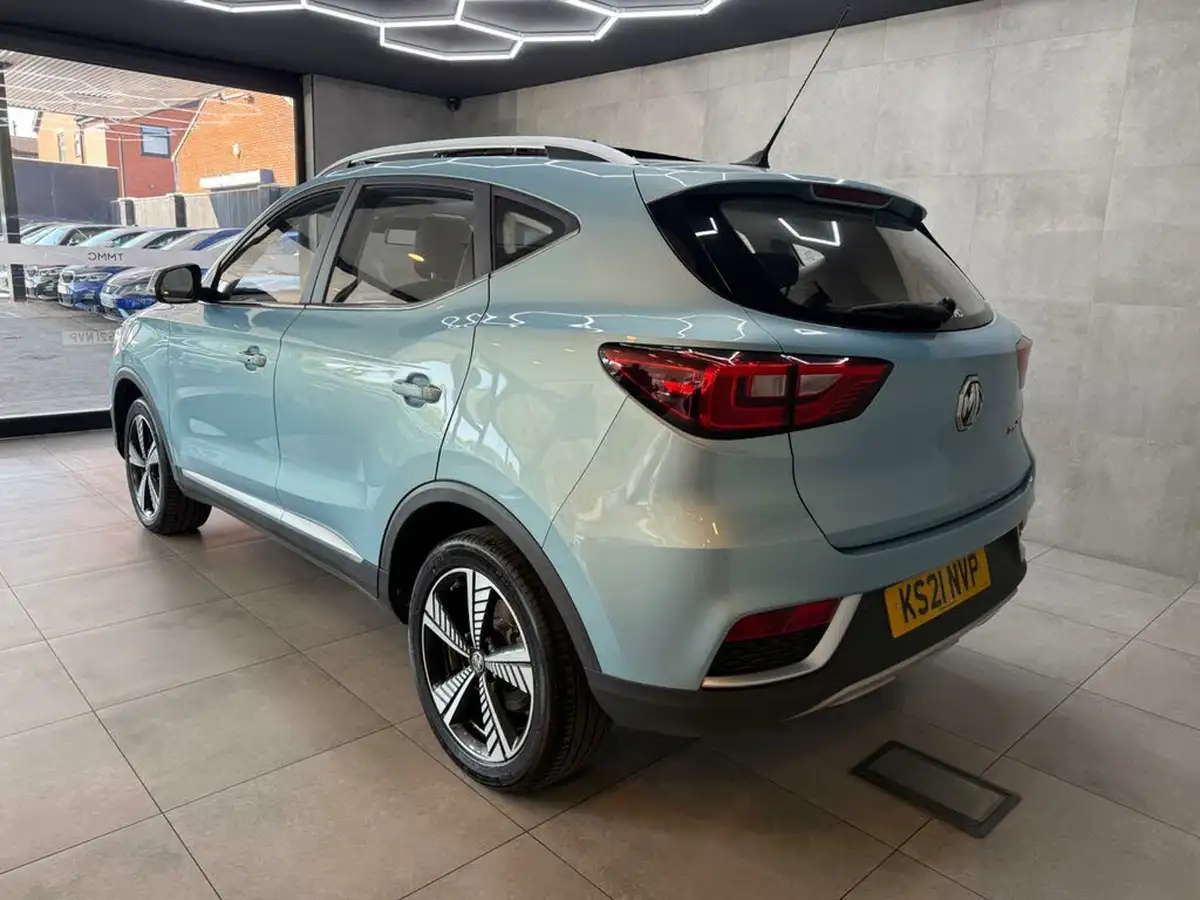 2021-mg-zs-suv-e-exclusive-ev-big-1