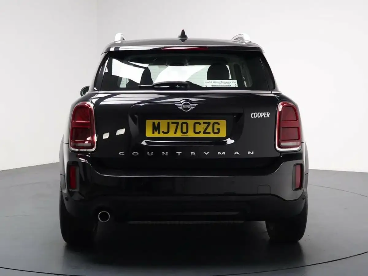 2020-mini-countryman-15-cooper-exclusive-big-11