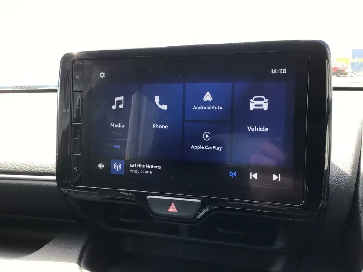 2024-mazda-mazda2-15-exclusive-line-big-4