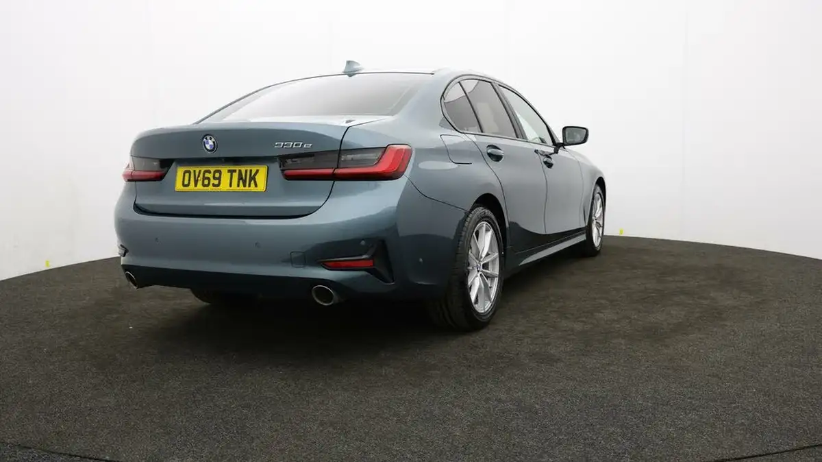 2019-bmw-3-series-20-330e-se-pro-big-74