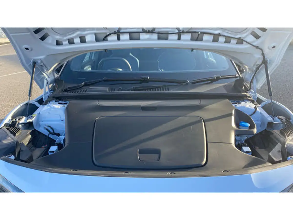 2024-volvo-ex30-e-single-motor-plus-extended-range-big-34