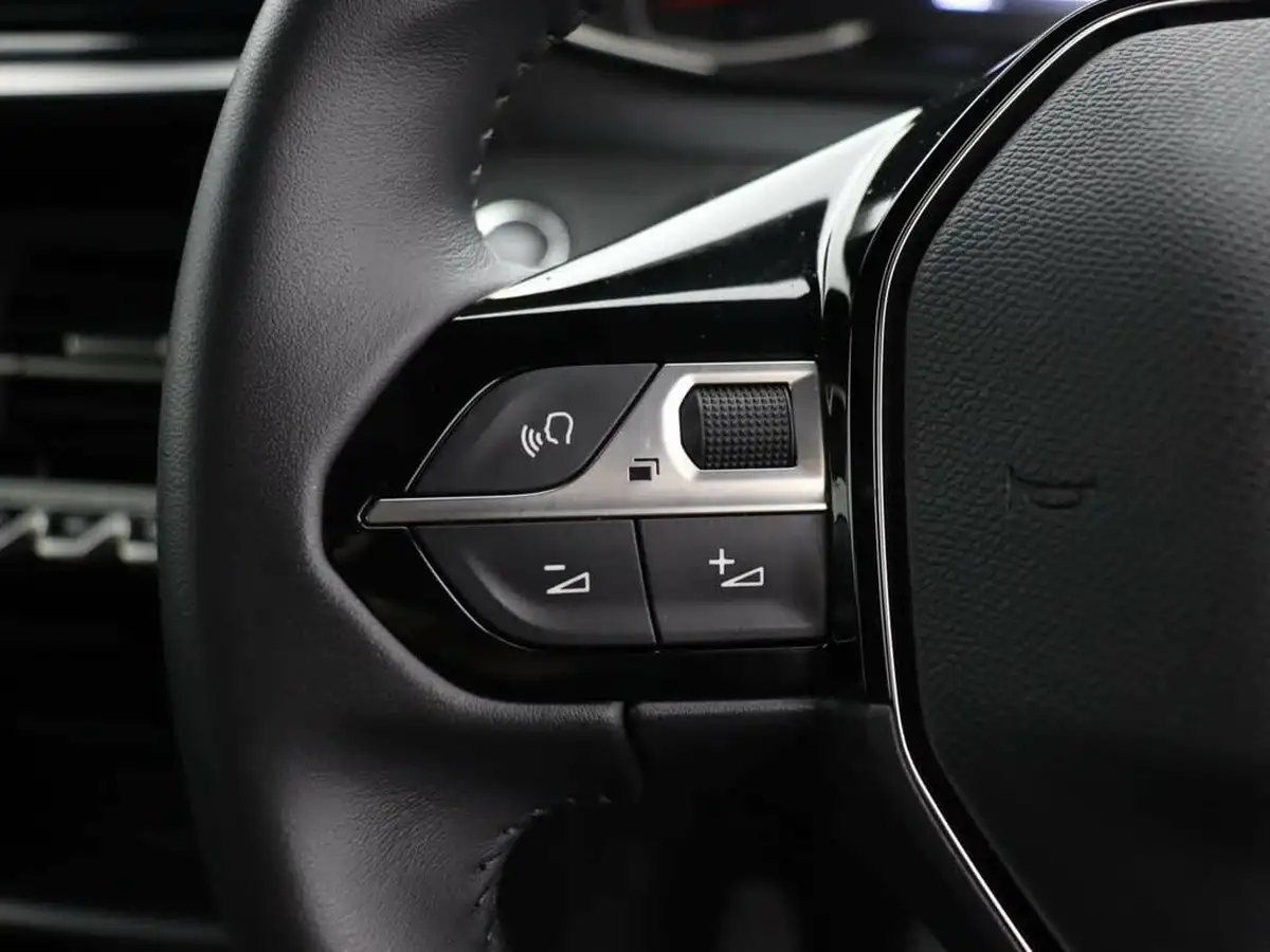 2023-peugeot-2008-suv-12-puretech-active-big-22