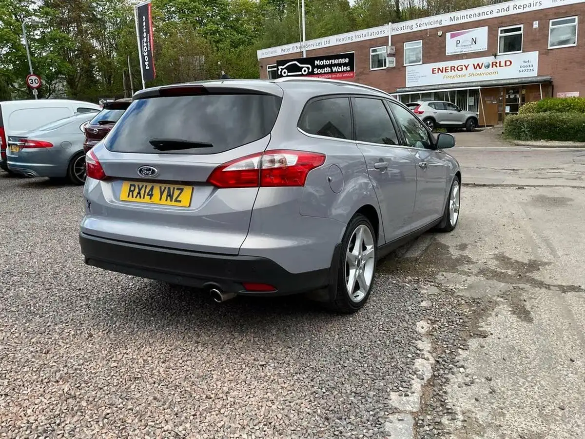 2013-ford-focus-20td-titanium-x-estate-powershift-big-66