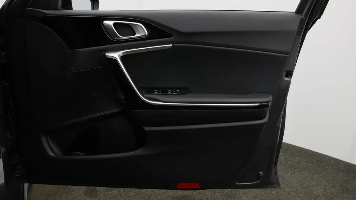 2023-kia-ceed-15-t-gdi-gt-line-158bhp-big-14