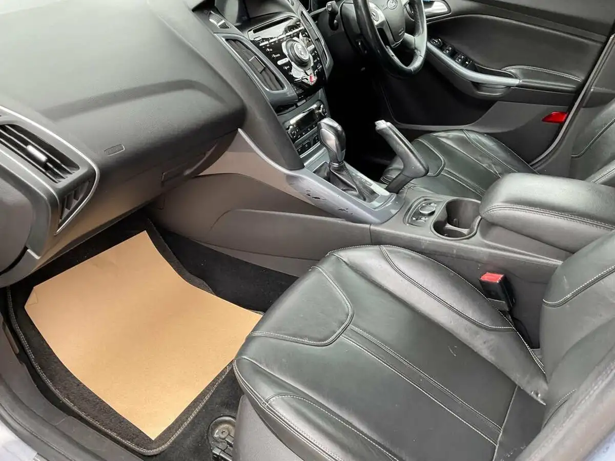 2013-ford-focus-20td-titanium-x-estate-powershift-big-14