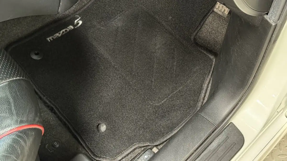 2012-mazda-mazda5-16d-sport-big-19