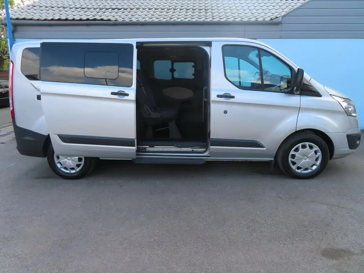 2017-ford-tourneo-custom-20tdci-310-l2-zetec-130ps-big-16