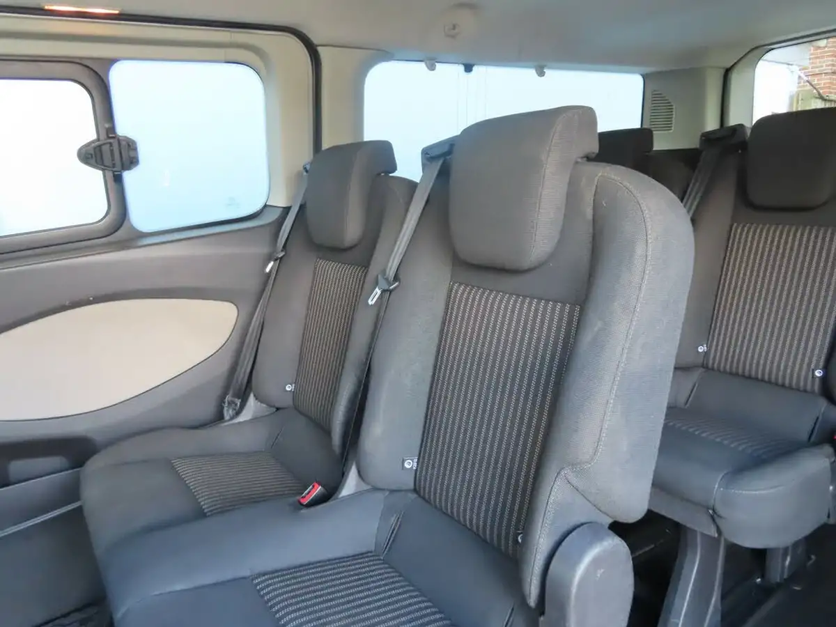 2017-ford-tourneo-custom-20tdci-310-l2-zetec-130ps-big-40
