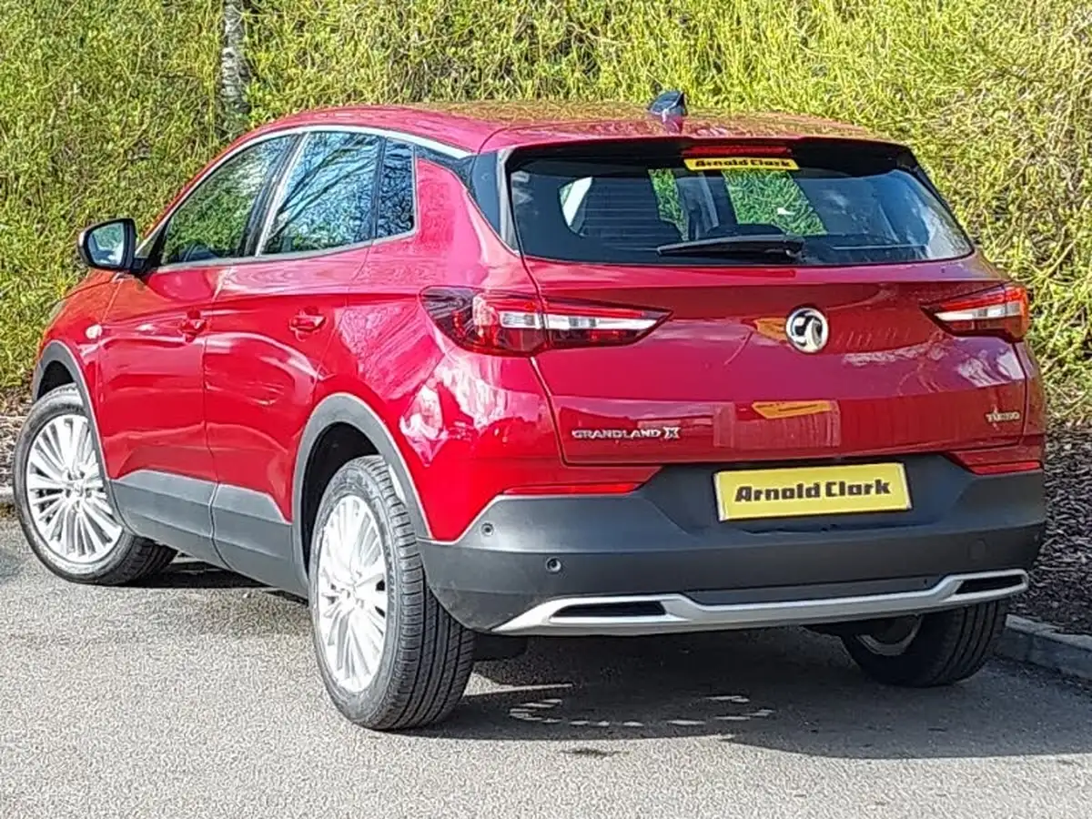 2019-vauxhall-grandland-x-12-tech-line-nav-big-1