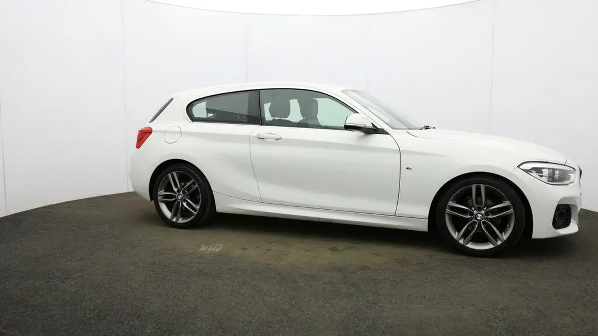 2018-bmw-1-series-15-118i-m-sport-3d-big-47