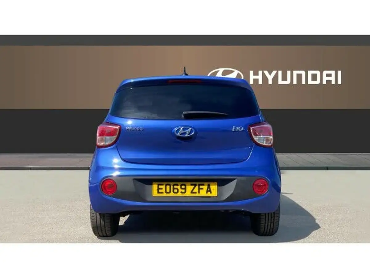 2019-hyundai-i10-10-play-big-5