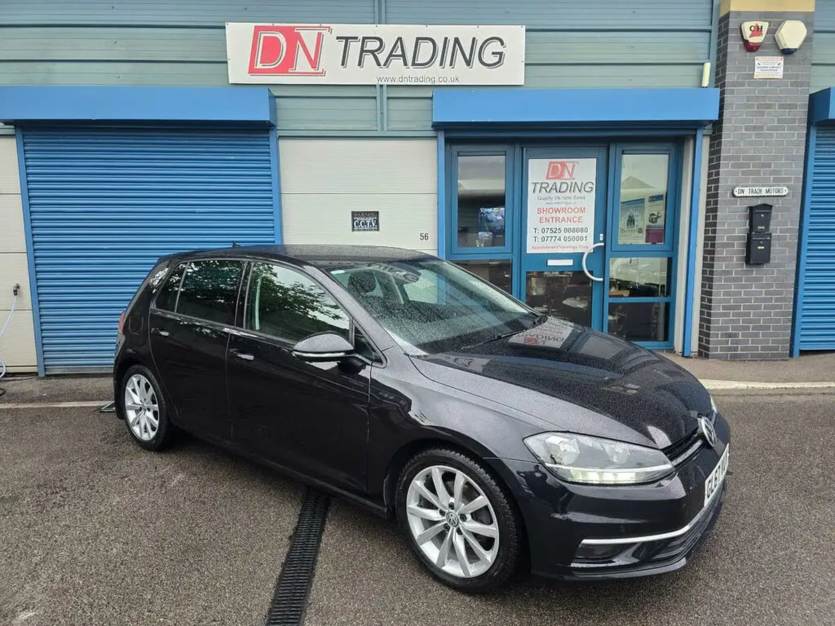 2017-volkswagen-golf-15-tsi-gt-130ps-hatchback-5d-dsg-big-0