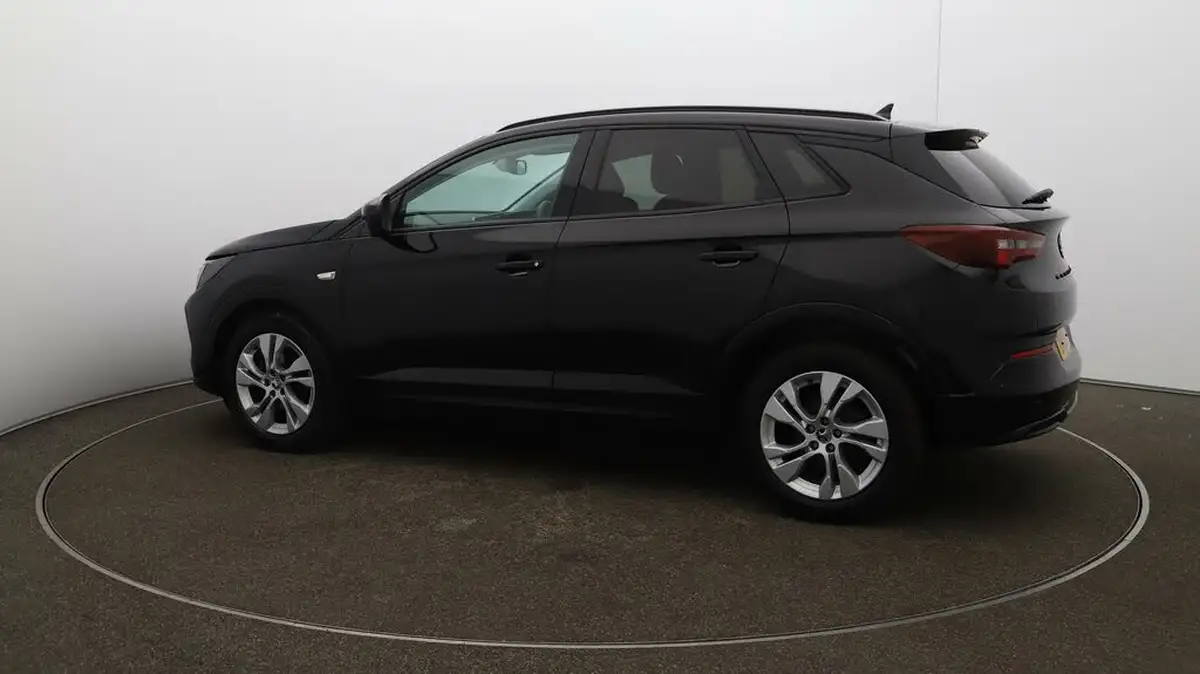 2023-vauxhall-grandland-12-gs-130ps-big-45