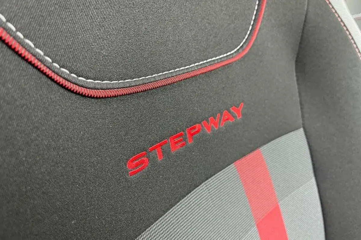 2019-dacia-sandero-stepway-09-tce-techroad-big-37