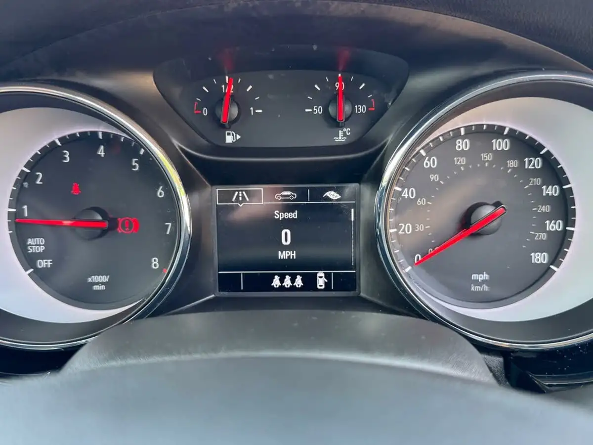 2019-vauxhall-astra-14i-16v-turbo-sri-nav-ss-hatchback-big-27