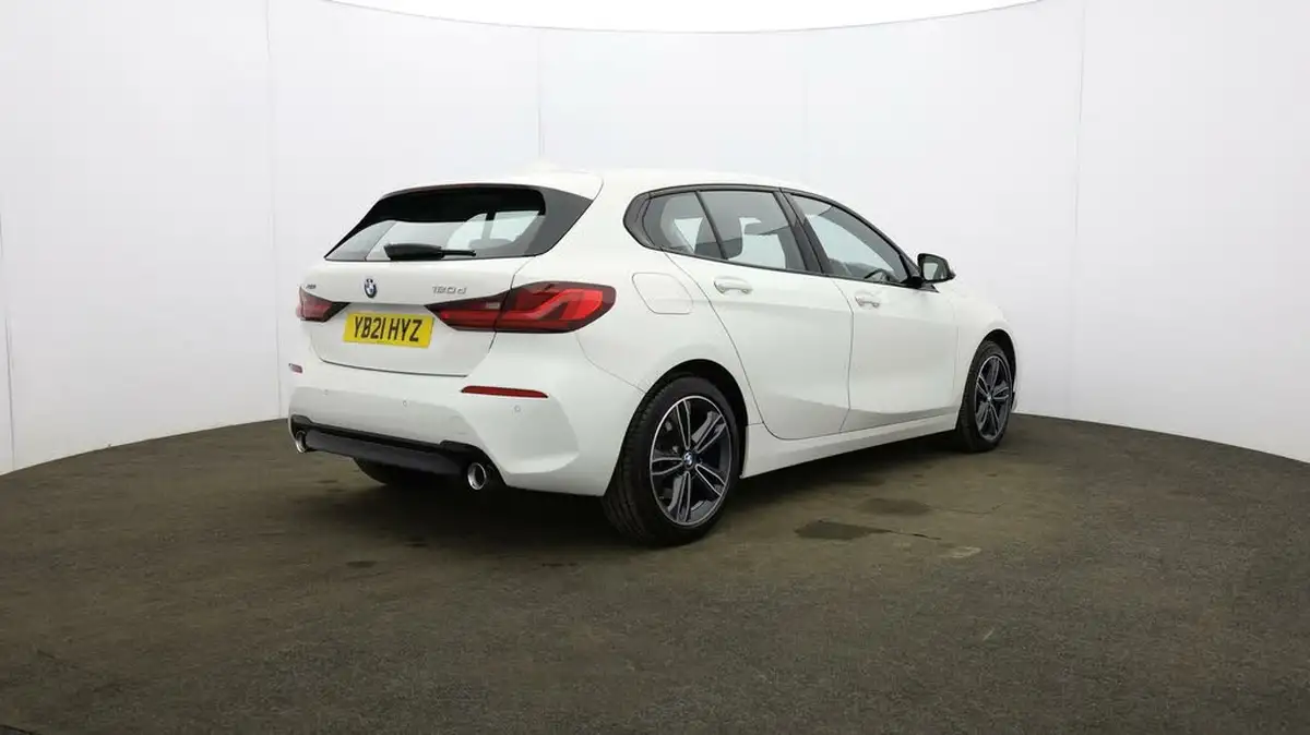 2021-bmw-1-series-20td-120d-xdrive-sport-lcp-big-58