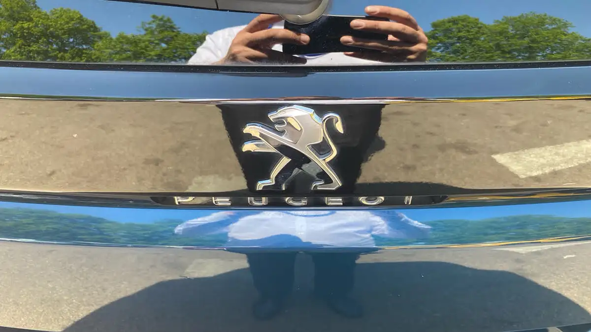 2022-peugeot-5008-suv-15-bluehdi-allure-premium-eat8-big-25