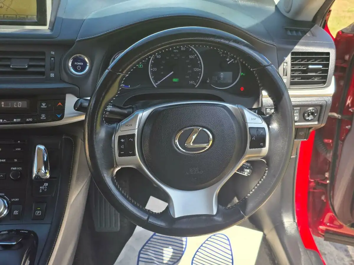 2011-lexus-ct-200h-18-se-l-premier-big-15
