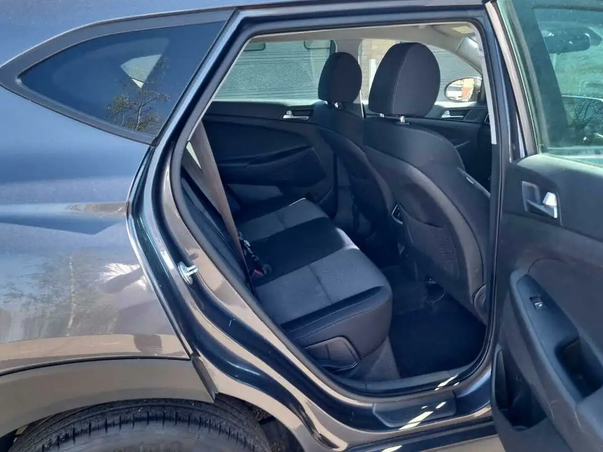 2021-hyundai-tucson-16crdi-se-nav-136ps-dct-big-12
