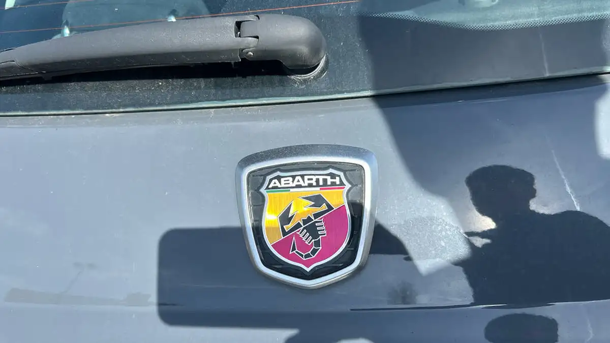 2019-abarth-595-14-tjet-big-25