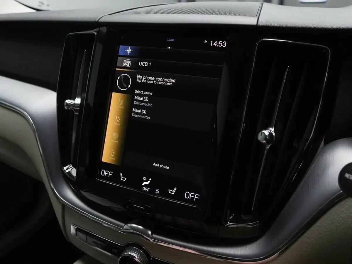 2019-volvo-xc60-20-t5-momentum-awd-big-25
