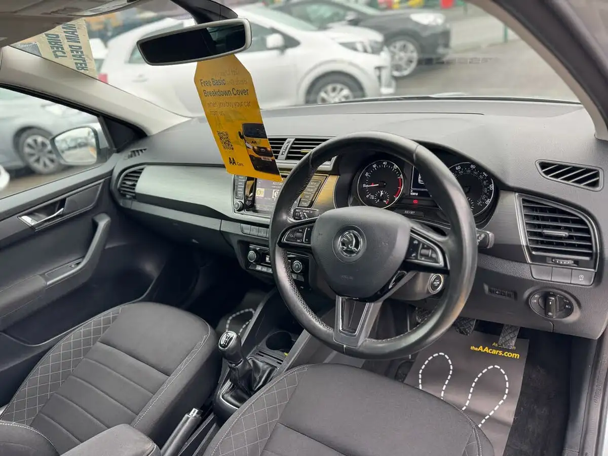 2015-skoda-fabia-12-tsi-se-l-109ps-estate-big-30