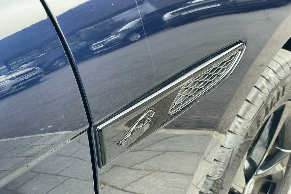 2024-jaguar-f-pace-20-p400e-r-dynamic-se-black-90th-anniversary-edition-big-41