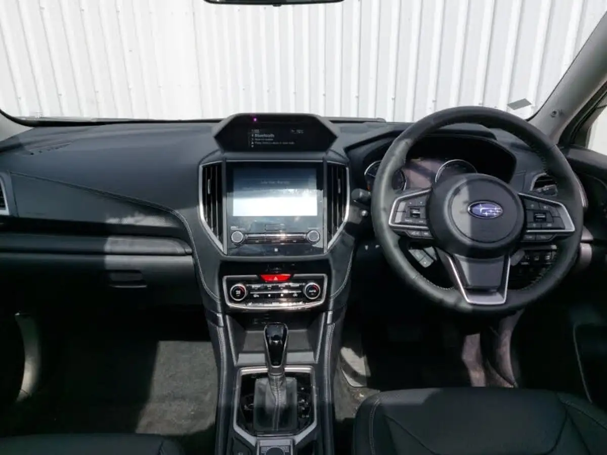 2024-subaru-forester-20-e-boxer-xe-premium-big-2