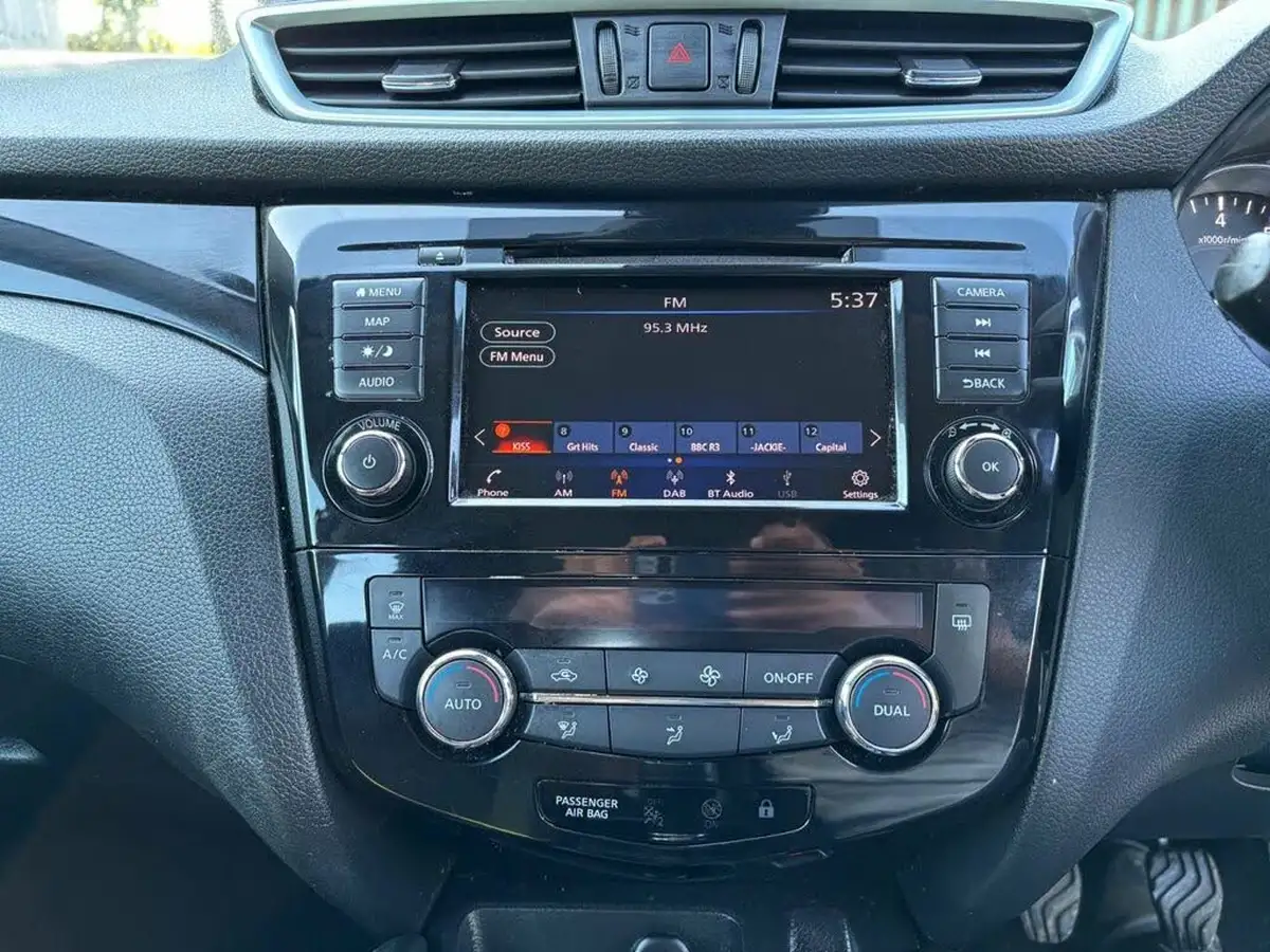 2021-nissan-qashqai-13-dig-t-acenta-premium-140ps-big-21