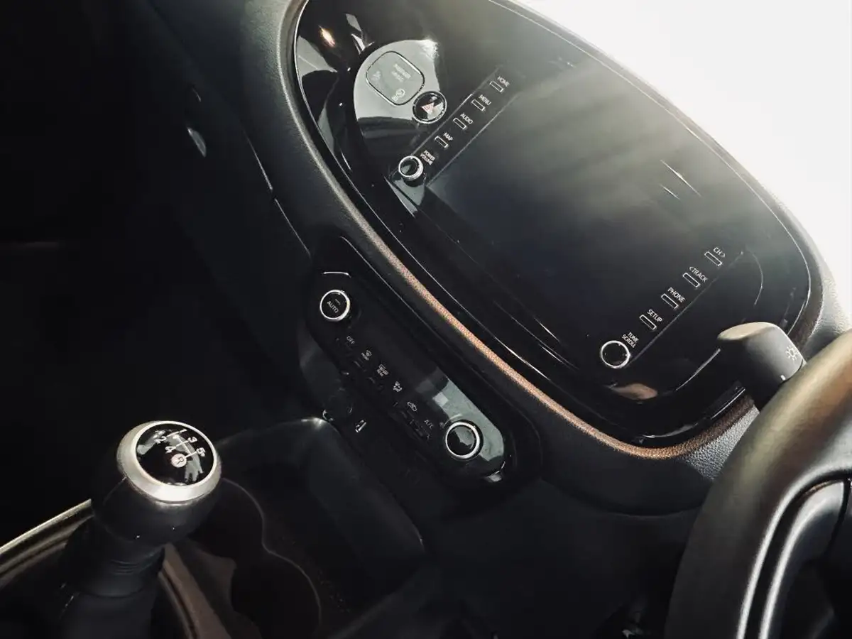 2022-toyota-aygo-x-10-vvt-i-edge-big-11