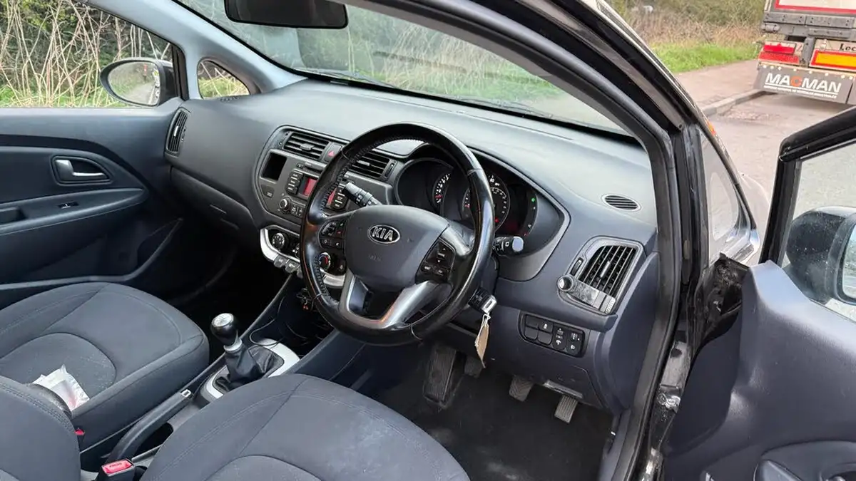2014-kia-rio-125-2-3d-big-6