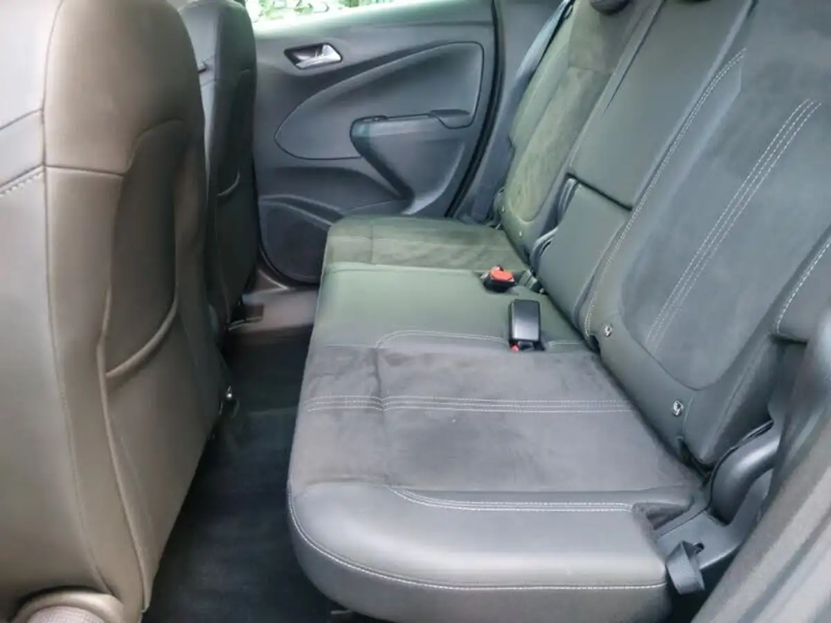 2022-vauxhall-crossland-15-ultimate-120ps-auto-big-5