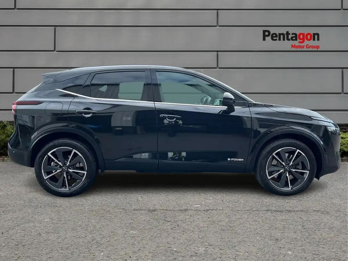 2024-nissan-qashqai-15-tekna-big-13