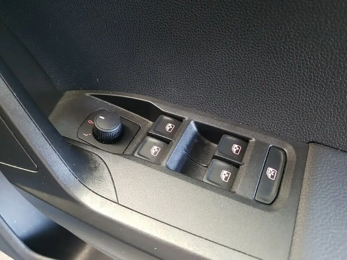 2024-seat-arona-10-tsi-se-technology-115ps-big-18