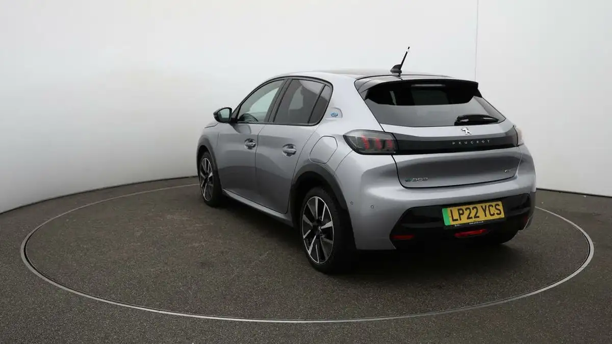 2022-peugeot-208-e-gt-136bhp-50kwh-big-61