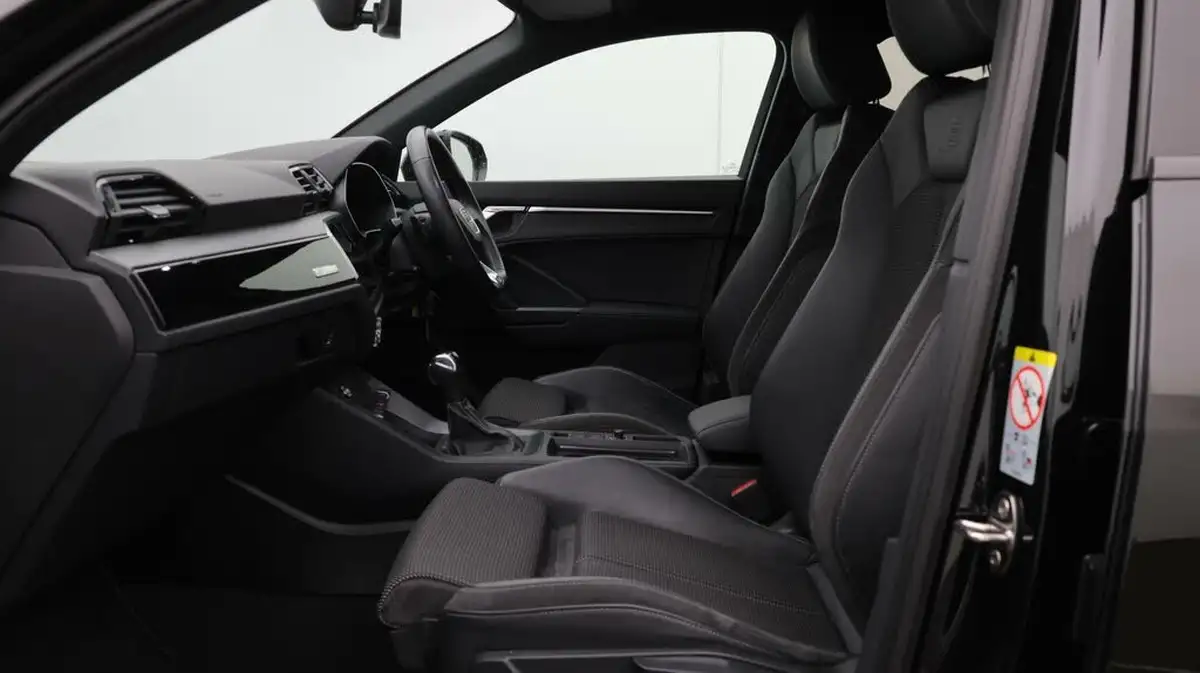 2022-audi-q3-15-35-tfsi-black-edition-cod-sportback-s-tronic-big-14