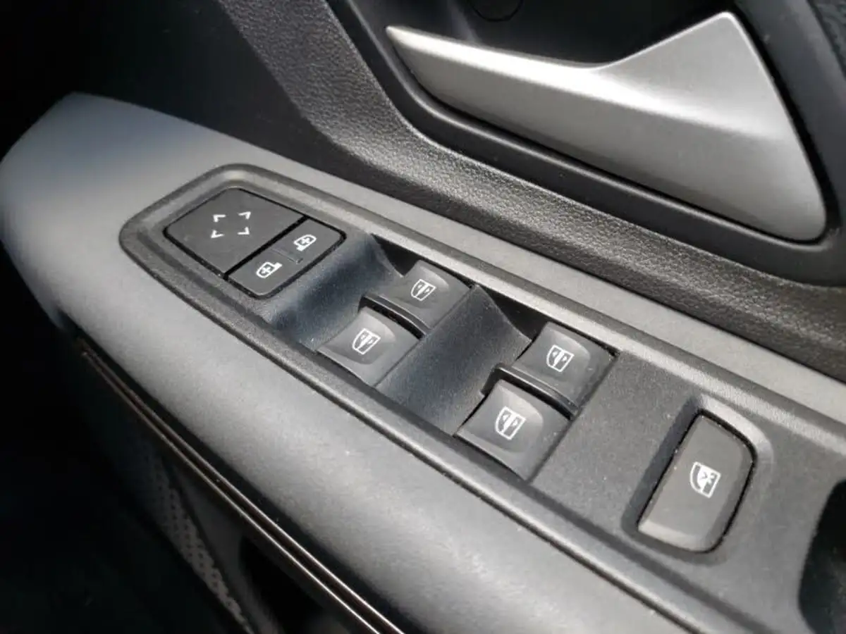 2023-dacia-jogger-10-tce-extreme-big-16