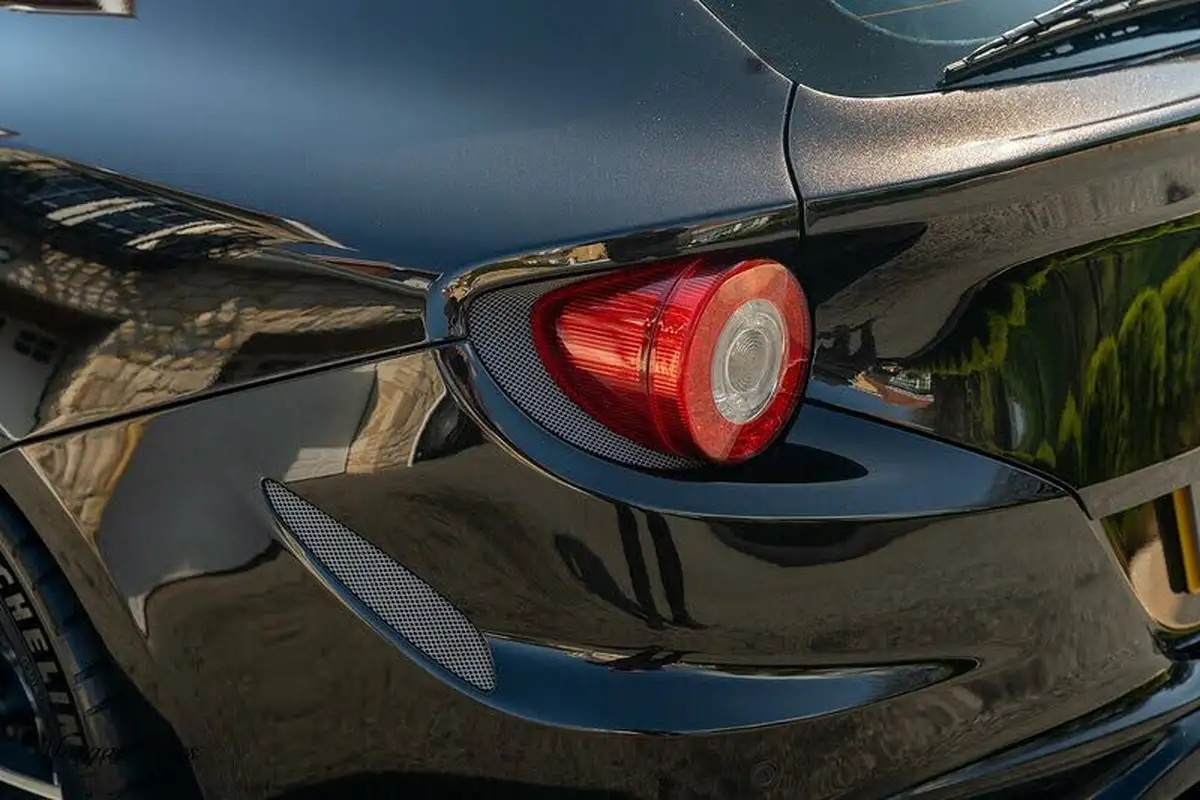 2016-ferrari-ff-63-big-19