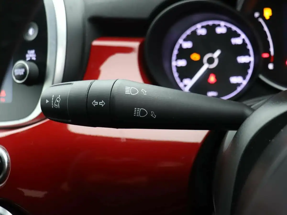 2021-fiat-500x-10-firefly-turbo-red-big-33