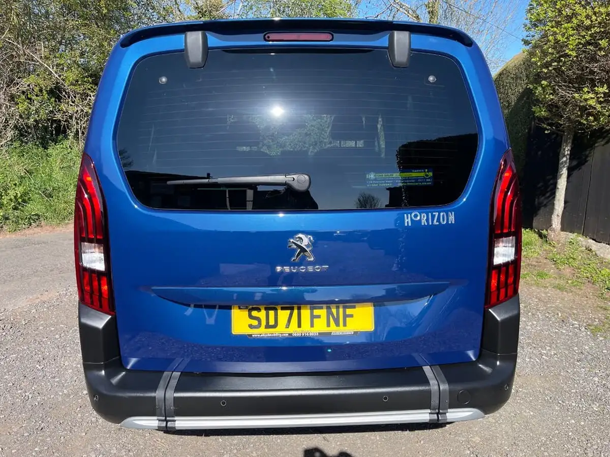 2021-peugeot-rifter-big-5