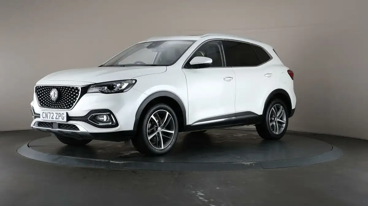 2022-mg-hs-15t-gdi-exclusive-162ps-big-3