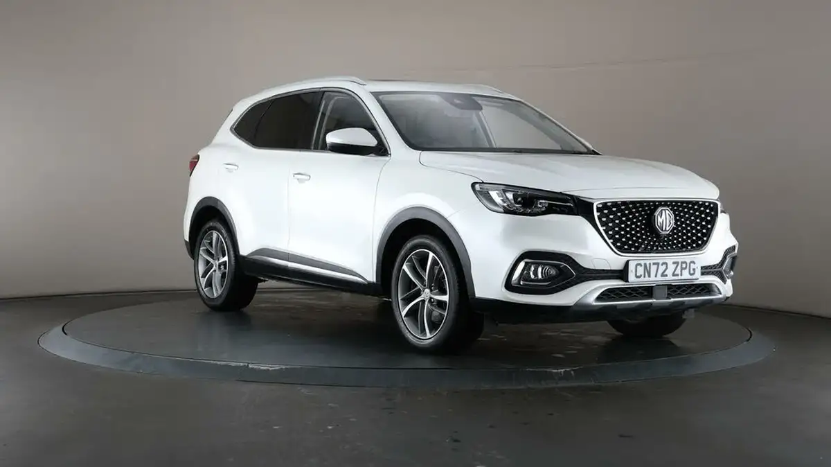 2022-mg-hs-15t-gdi-exclusive-162ps-big-51