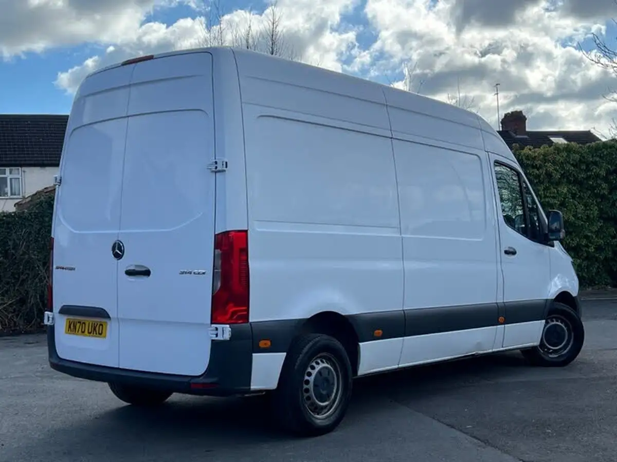 2020-mercedes-benz-sprinter-21cdi-314-l1h1-panel-van-big-32