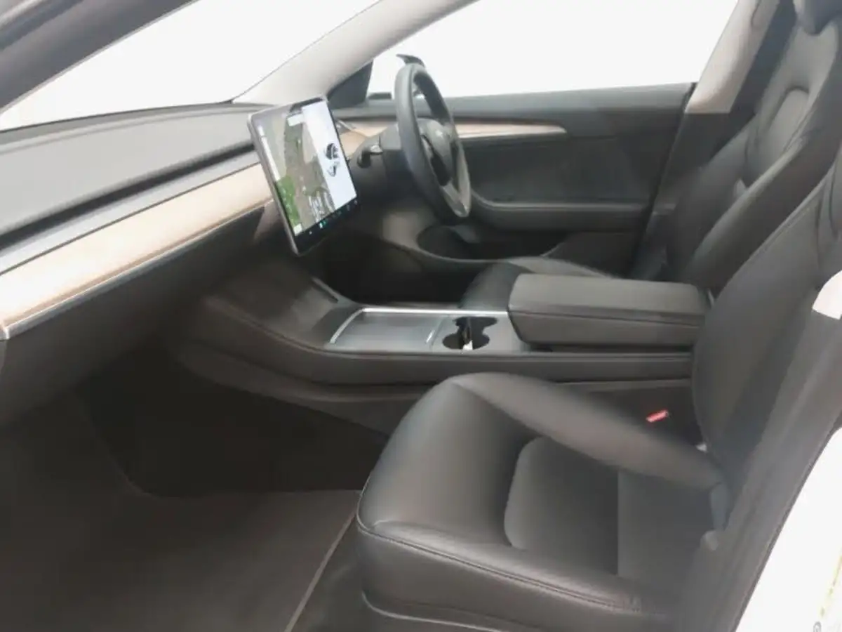 2021-tesla-model-3-e-long-range-awd-big-4